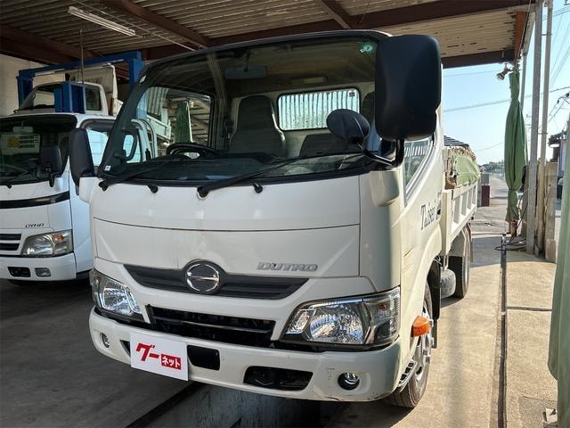 Hino DUTRO 2017 — фото автомобиля 1