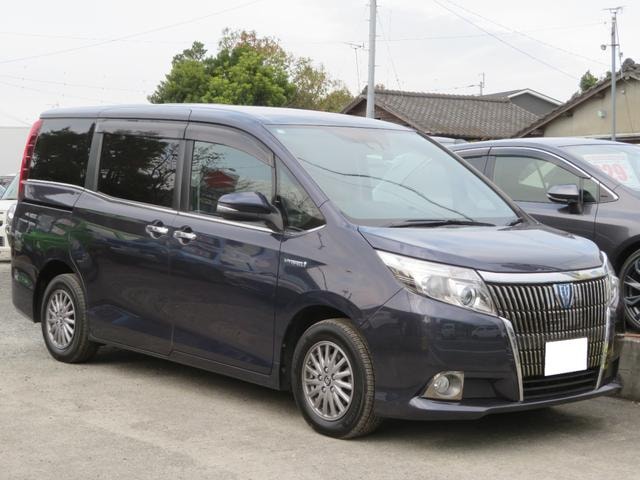 Toyota ESQUIRE 2016 — фото автомобиля 1