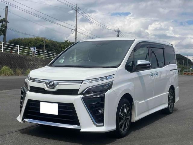 Toyota VOXY 2020 — фото автомобиля 1