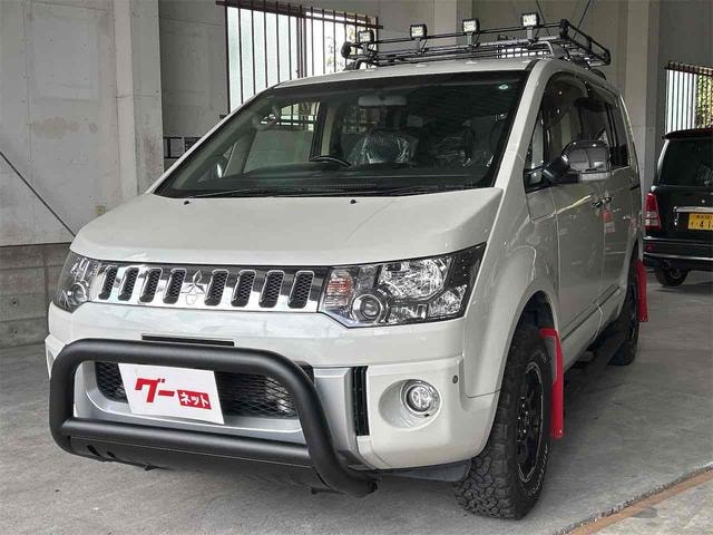 Mitsubishi DELICA D:5 2017 — фото автомобиля 1
