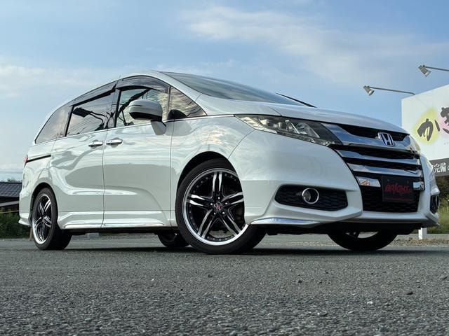 Honda ODYSSEY 2013 — фото автомобиля 1