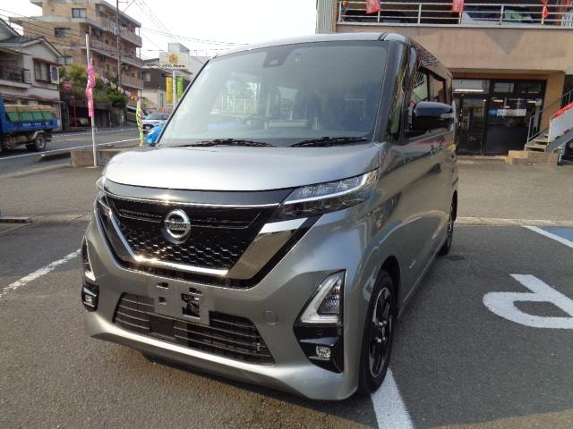 Nissan ROOX 2022 — фото автомобиля 1