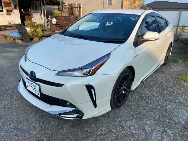 Toyota PRIUS 2019 — фото автомобиля 1
