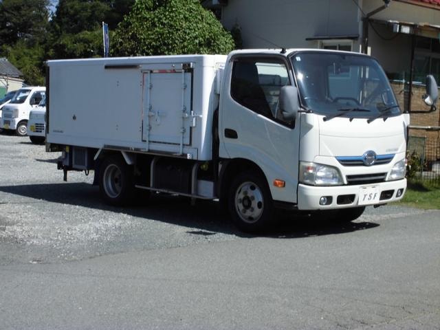 Hino DUTRO 2015 — фото автомобиля 1