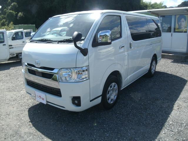 Toyota HIACE VAN 2026 — фото автомобиля 1