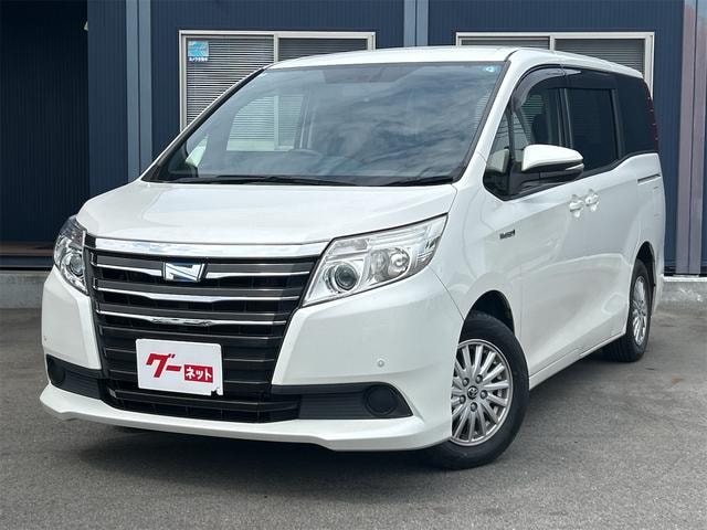 Toyota NOAH 2015 — фото автомобиля 1