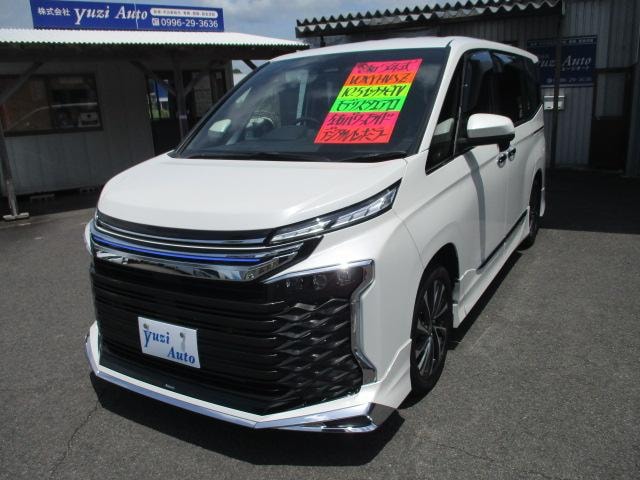 Toyota VOXY 2023 — фото автомобиля 1