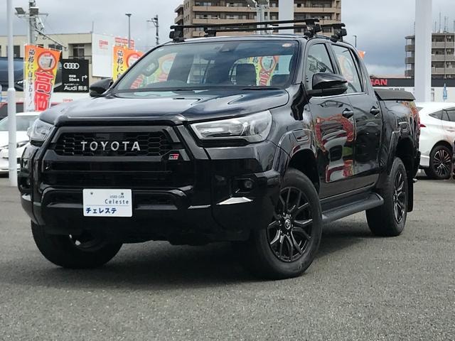 Toyota HILUX 2023 — фото автомобиля