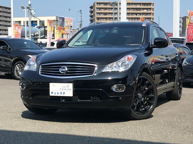 Nissan SKYLINE CROSSOVER 2012 — фото автомобиля