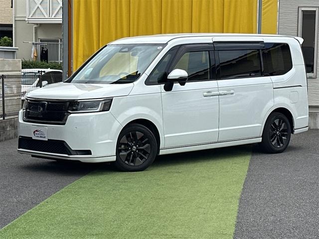 Honda STEPWAGON 2023 — фото автомобиля 1
