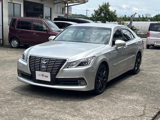 Toyota CROWN HYBRID 2013 — фото автомобиля