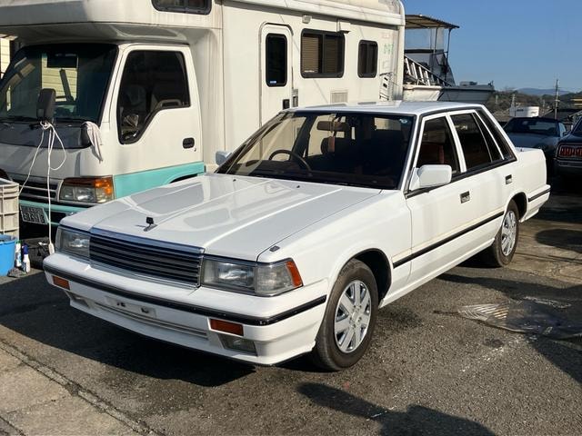 Nissan LAUREL 1987 — фото автомобиля 1