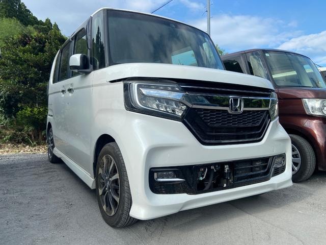 Honda N-BOX CUSTOM 2018 — фото автомобиля 1