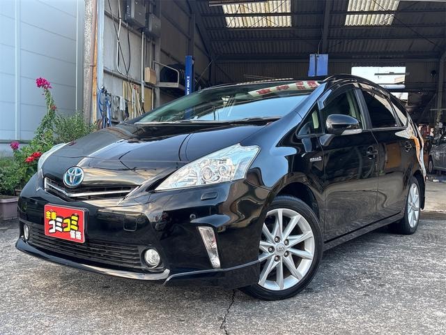 Toyota PRIUS ALPHA 2013 — фото автомобиля 1