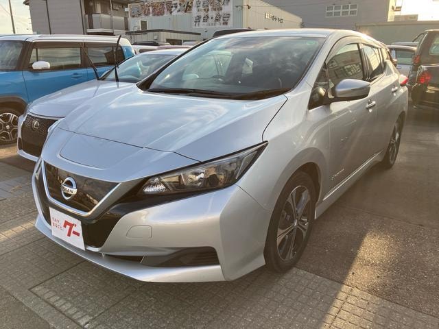 Nissan LEAF 2017 — фото автомобиля 1