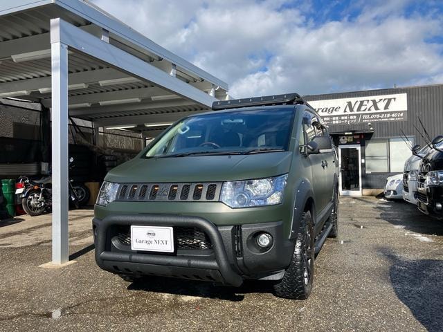 Mitsubishi DELICA D:5 2017 — фото автомобиля 1