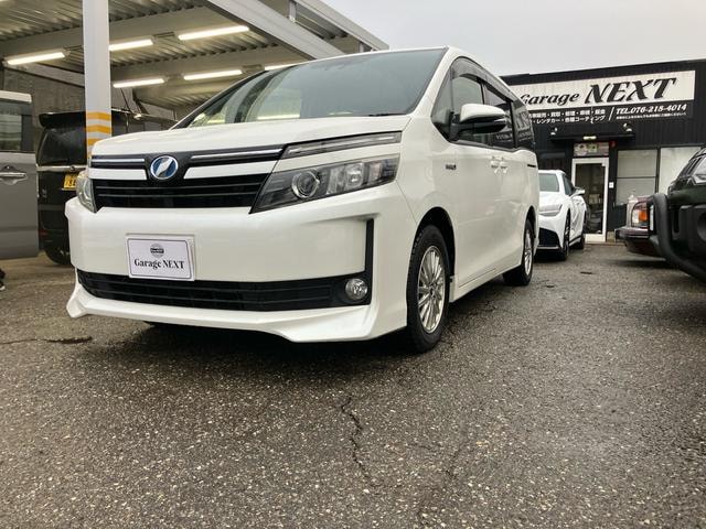 Toyota VOXY 2017 — фото автомобиля 1