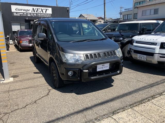 Mitsubishi DELICA D:5 2013 — фото автомобиля