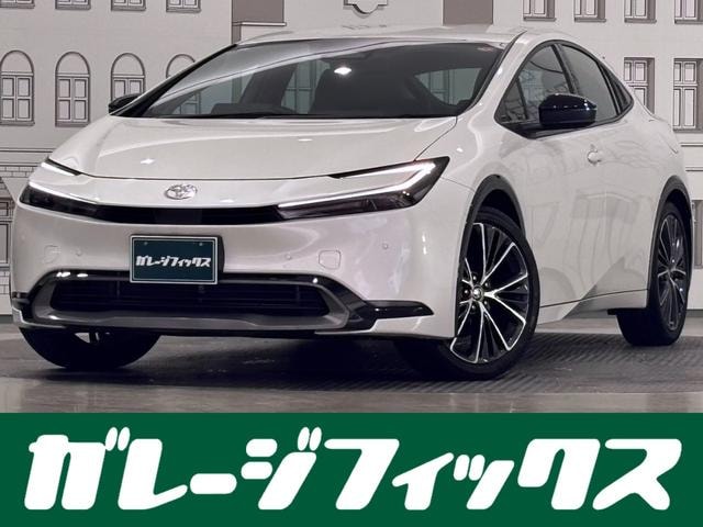 Toyota PRIUS 2024 — фото автомобиля 1