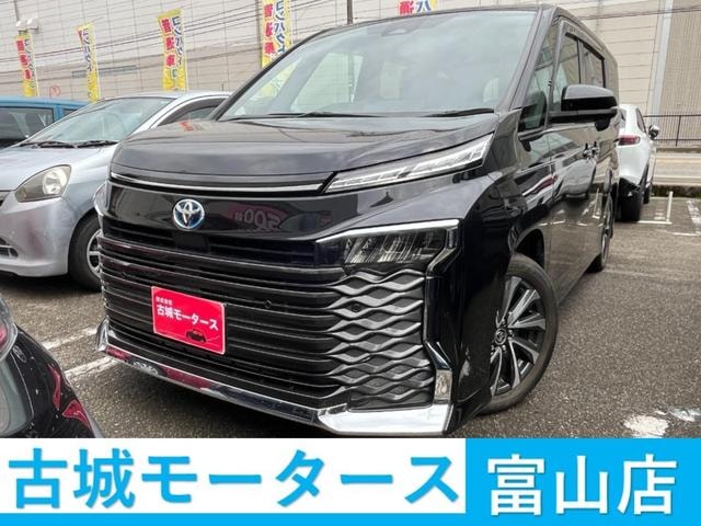 Toyota VOXY 2023 — фото автомобиля 1