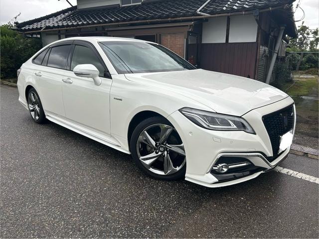 Toyota CROWN HYBRID 2018 — фото автомобиля