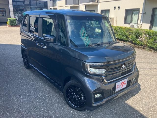 Honda N-BOX CUSTOM 2023 — фото автомобиля 1