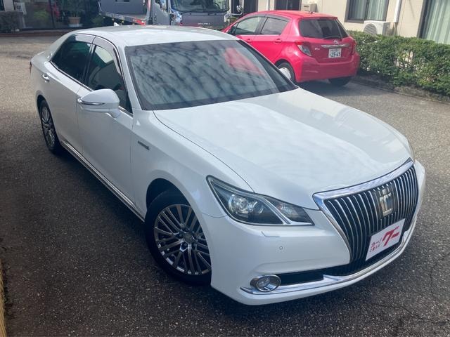 Toyota CROWN MAJESTA 2017 — фото автомобиля