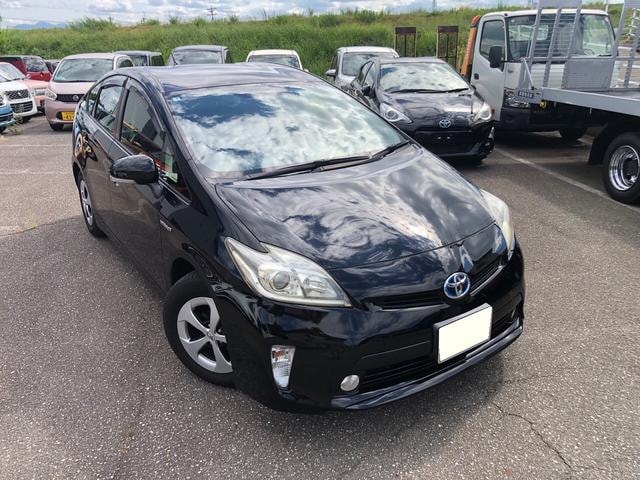 Toyota PRIUS 2013 — фото автомобиля