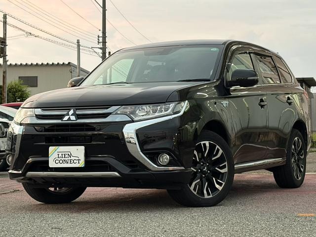 Mitsubishi OUTLANDER PHEV 2015 — фото автомобиля