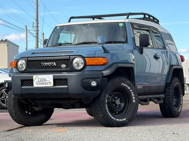 Toyota FJ CRUISER 2013 — фото автомобиля