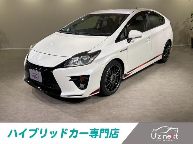 Toyota PRIUS 2012 — фото автомобиля 1