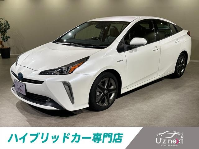 Toyota PRIUS 2019 — фото автомобиля 1
