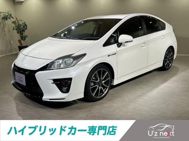 Toyota PRIUS 2013 — фото автомобиля 1