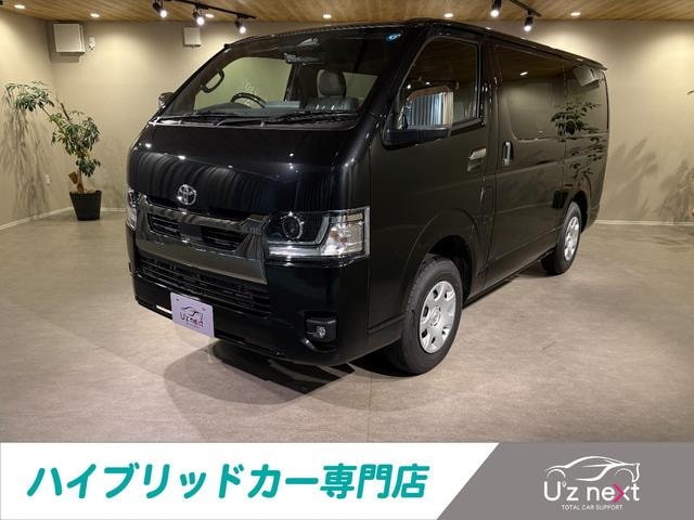 Toyota HIACE VAN 2026 — фото автомобиля 1