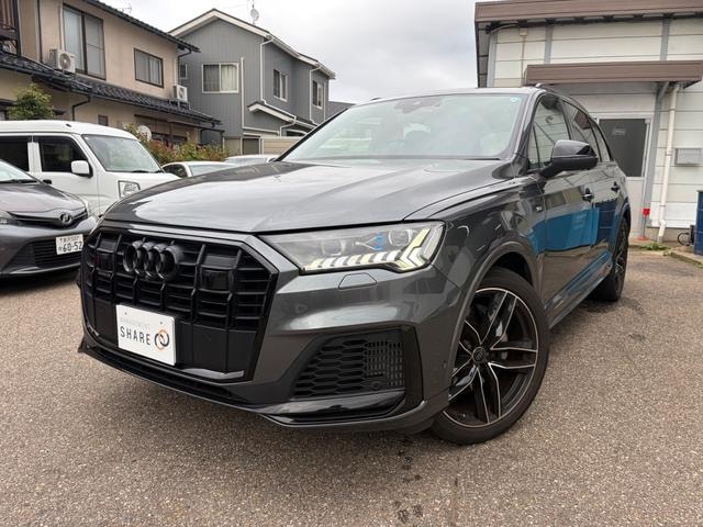 Audi Q7 2022 — фото автомобиля 1