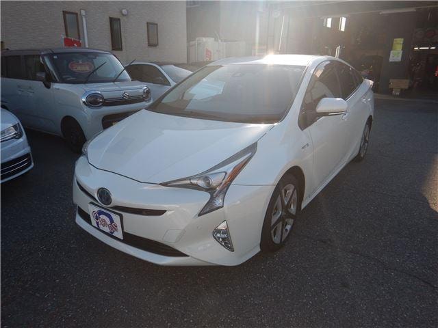 Toyota PRIUS 2016 — фото автомобиля
