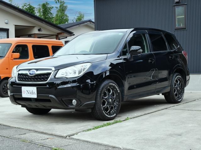 Subaru FORESTER 2013 — фото автомобиля 1