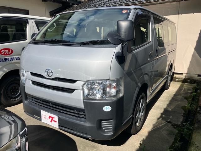Toyota HIACE VAN 2017 — фото автомобиля 1