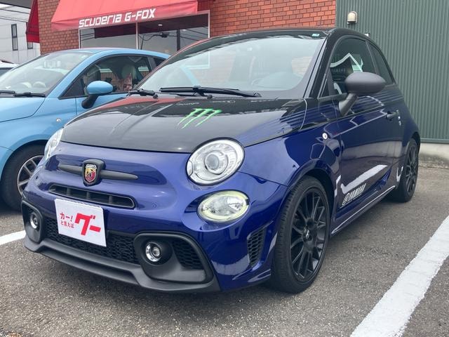 Abarth 595 2021 — фото автомобиля 1