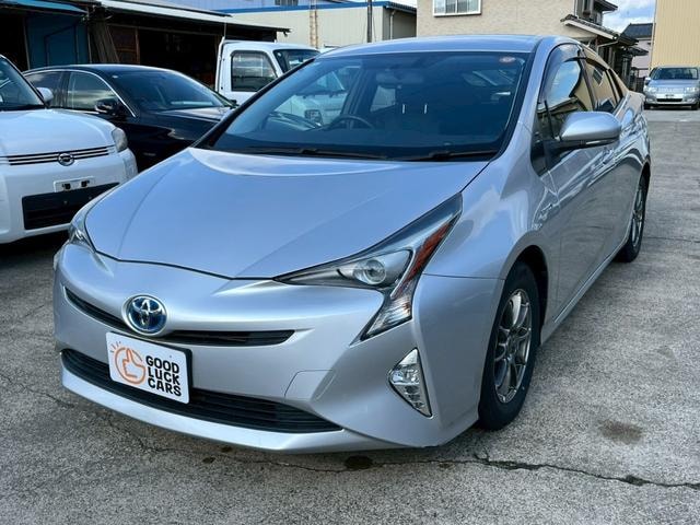 Toyota PRIUS 2016 — фото автомобиля 1