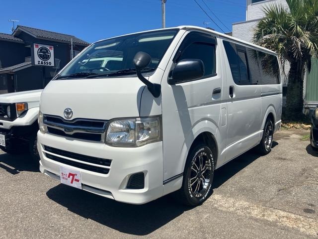 Toyota HIACE VAN 2011 — фото автомобиля 1