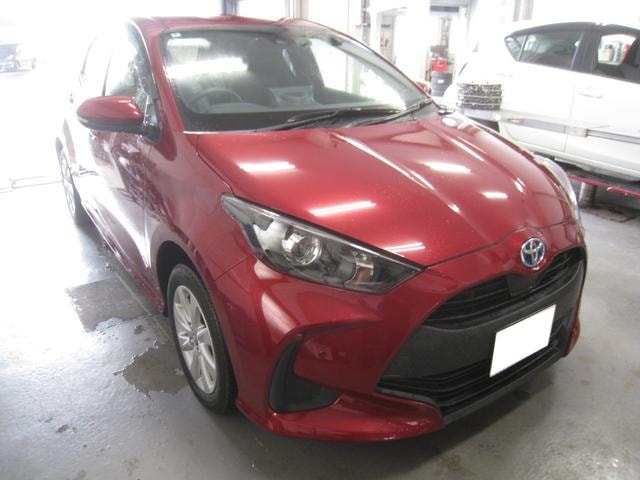 Toyota YARIS 2022 — фото автомобиля