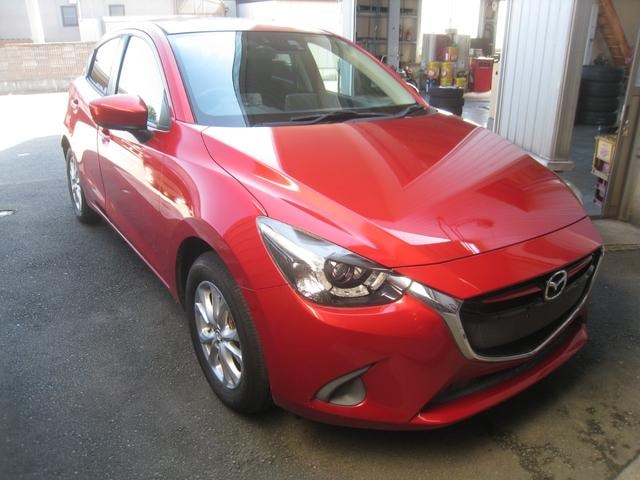 Mazda DEMIO 2016 — фото автомобиля 1