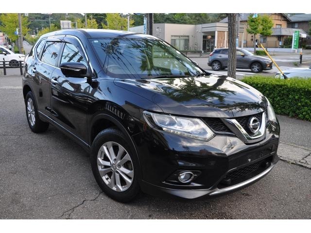 Nissan X-TRAIL 2015 — фото автомобиля