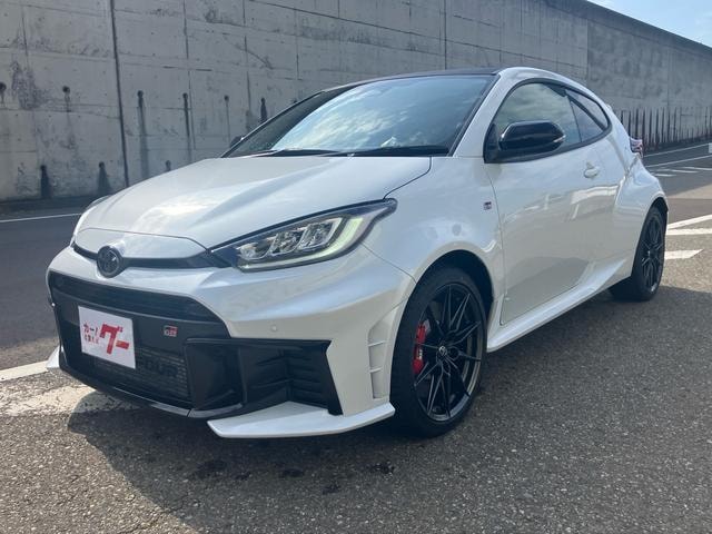 Toyota GR YARIS 2025 — фото автомобиля