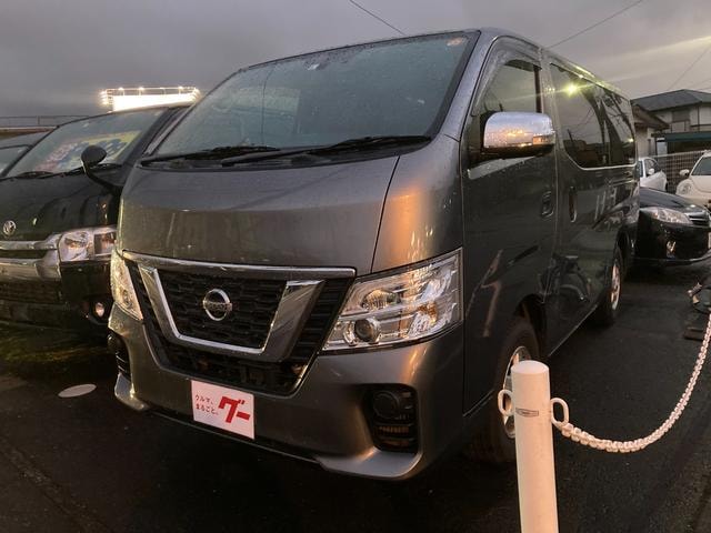 Nissan NV350CARAVAN VAN 2017 — фото автомобиля 1