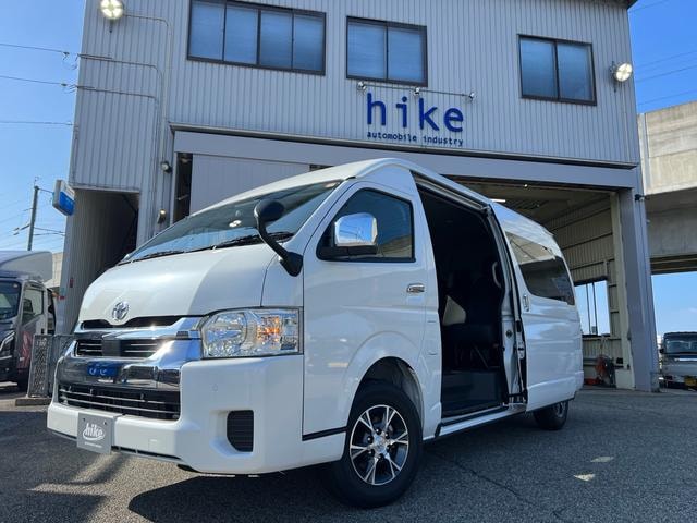 Toyota HIACE WAGON 2025 — фото автомобиля 1