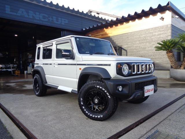 Suzuki JIMNY NOMADE 2026 — фото автомобиля