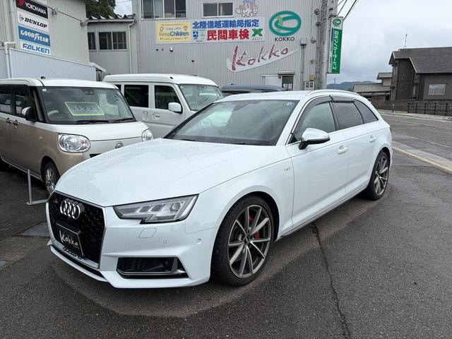 Audi S4 AVANT 2018 — фото автомобиля 1