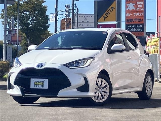 Toyota YARIS 2020 — фото автомобиля